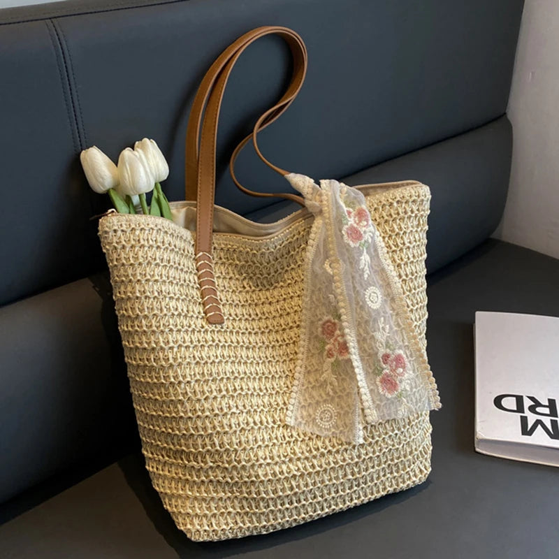 Bolso Capazo con Listón Floreado